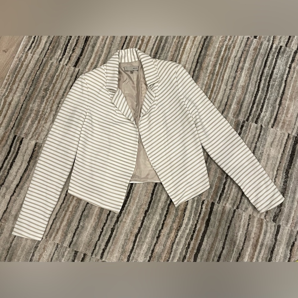 Women’s knit blazer - size M